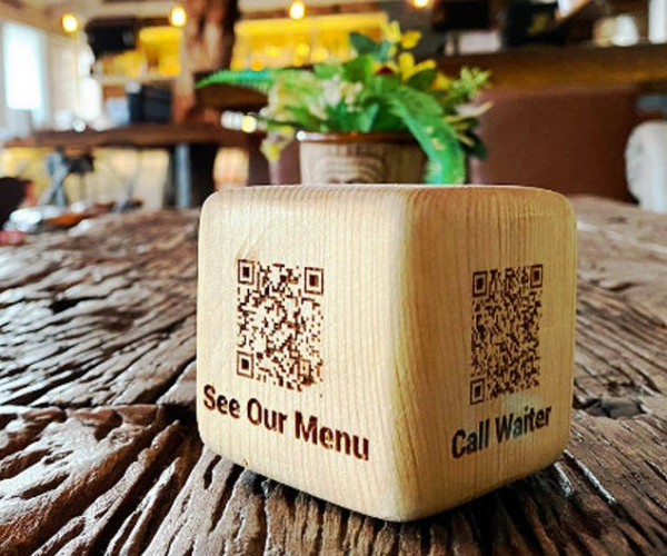 qr code on table